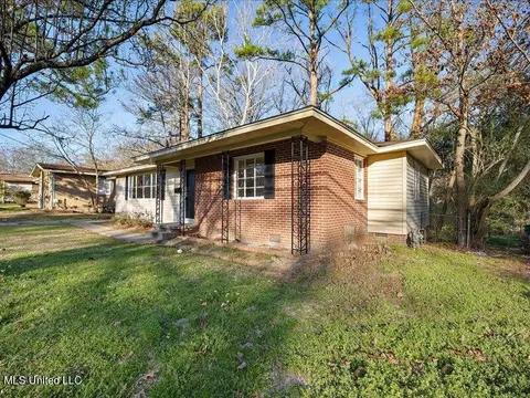 Exterior - 3066 Oak Forest Dr, Jackson, MS 39212 photo 6 of 6