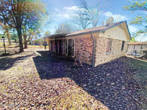 Exterior - 830 W Jasper St, Brandon, MS 39042 photo 3 of 5