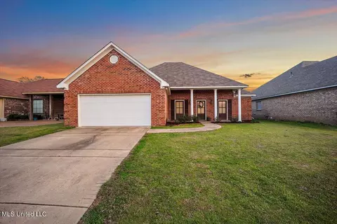 Exterior - 522 Will Dr, Brandon, MS 39047 photo 2 of 7