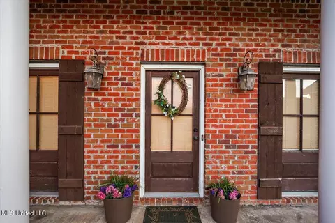 Entry Way - 522 Will Dr, Brandon, MS 39047 photo 1 of 2