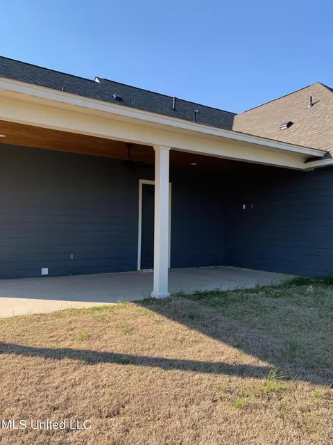 Exterior - 121 Trace Pointe Pl, Clinton, MS 39056 photo 6 of 9