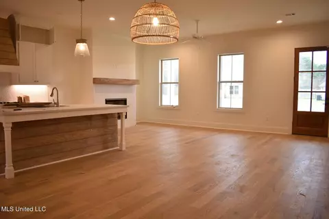 Dining - 121 Trace Pointe Pl, Clinton, MS 39056 photo 1 of 3