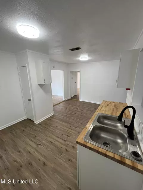 Kitchen - 1837 Westover St, Jackson, MS 39209 photo 1 of 2