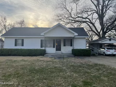 801 N East Ave, Hollandale, MS 38748