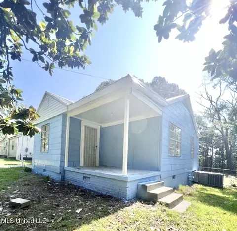 1432 Regina St, Jackson, MS 39209 photo 2