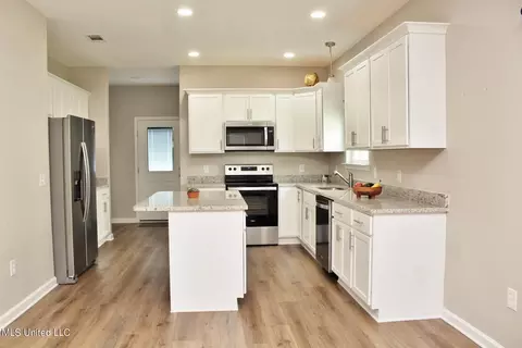 Kitchen - 180 Ridge Ln, Lucedale, MS 39452 photo 2 of 5