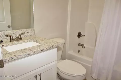 Bath - 180 Ridge Ln, Lucedale, MS 39452 photo 3 of 3