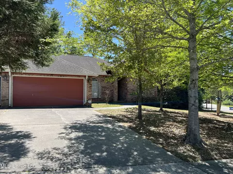 13540 Tara Hills Cir, Gulfport, MS 39503