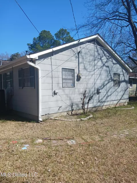 Exterior - 257 Allstate Drive Dr, Jackson, MS 39211 photo 3 of 5