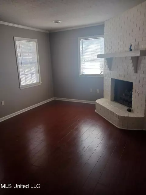 Living - 257 Allstate Drive Dr, Jackson, MS 39211 photo 1 of 1