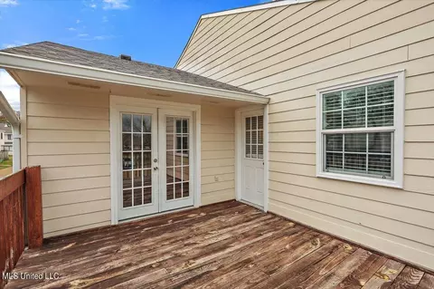 Exterior - 1023 Windrose Dr, Brandon, MS 39047 photo 5 of 8