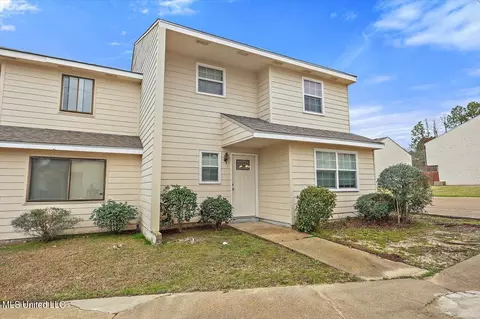 Exterior - 1023 Windrose Dr, Brandon, MS 39047 photo 2 of 8