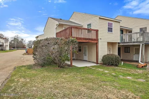 Exterior - 1023 Windrose Dr, Brandon, MS 39047 photo 7 of 8