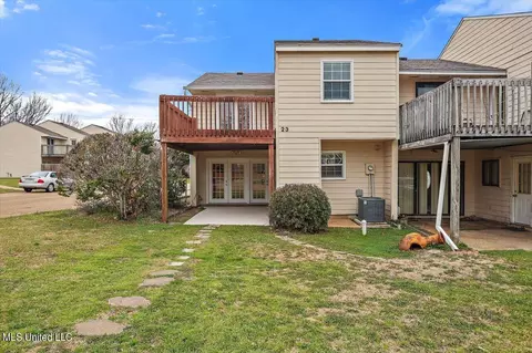Exterior - 1023 Windrose Dr, Brandon, MS 39047 photo 6 of 8
