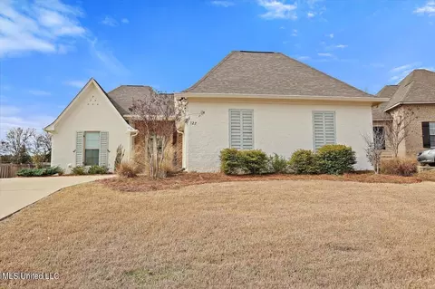 127 Camden Lake Dr, Madison, MS 39110