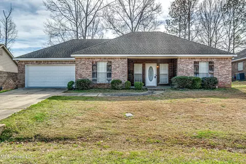 128 Gaddy Dr, Byram, MS 39272