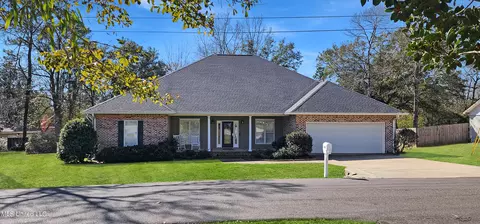 8816 Maili Pl, Diamondhead, MS 39525