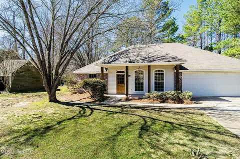 3116 Tynes Dr, Byram, MS 39272