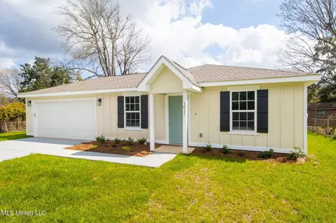 1011 Wilson Dr, Gulfport, MS 39507