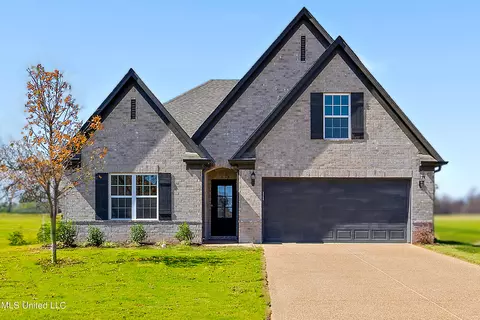 2418 Johnny Ray Dr, Southaven, MS 38672
