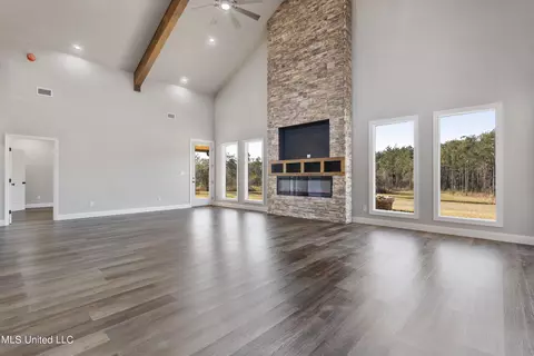 Living - 16515 John Smith Rd, Vancleave, MS 39565 photo 4 of 7