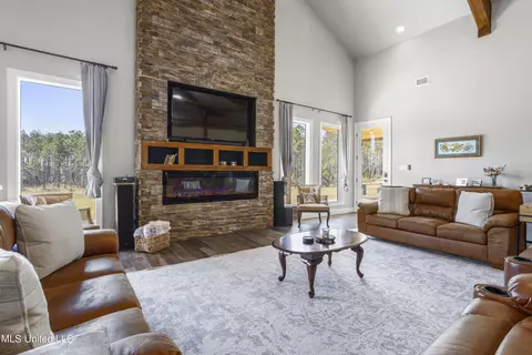 Living - 16515 John Smith Rd, Vancleave, MS 39565 photo 2 of 7