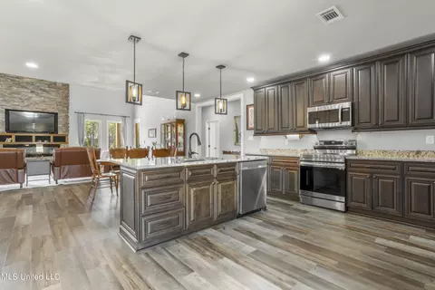 Kitchen - 16515 John Smith Rd, Vancleave, MS 39565 photo 3 of 4