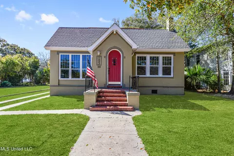 125 Hopkins Blvd, Biloxi, MS 39530