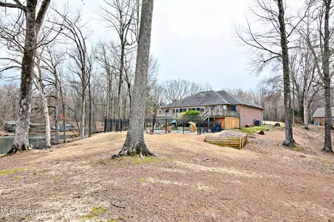 5372 Sportsman Dr, Nesbit, MS 38651