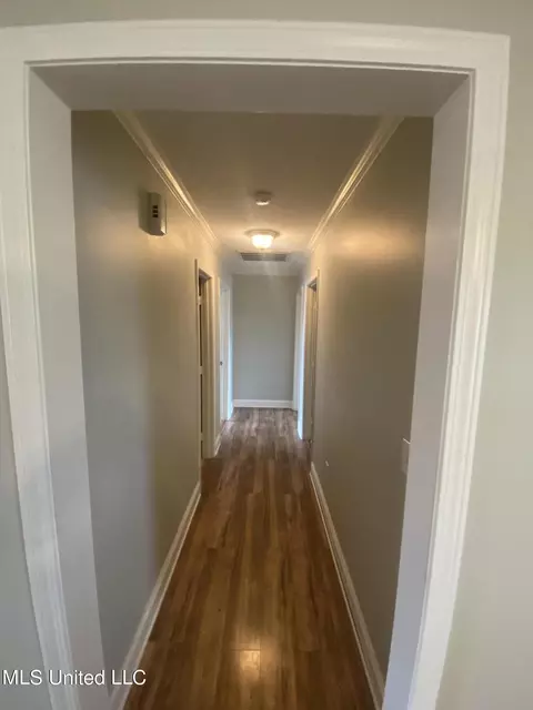 Entry Way - 401 Edgewater Branch Dr, Brandon, MS 39042 photo 1 of 1