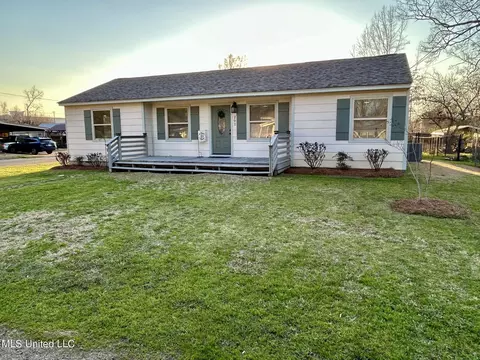 201 Oak Pearl Drive Dr, Pearl, MS 39208