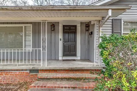 Exterior - 1030 Cedar Hill Dr, Jackson, MS 39206 photo 17 of 22