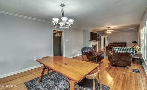 Dining - 1030 Cedar Hill Dr, Jackson, MS 39206 photo 3 of 4