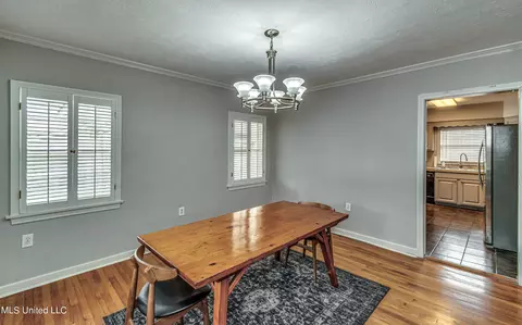Dining - 1030 Cedar Hill Dr, Jackson, MS 39206 photo 2 of 4