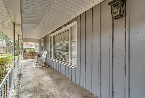 Exterior - 1030 Cedar Hill Dr, Jackson, MS 39206 photo 18 of 22