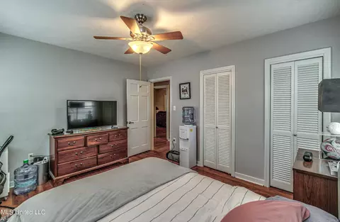 Bedroom - 1030 Cedar Hill Dr, Jackson, MS 39206 photo 3 of 10