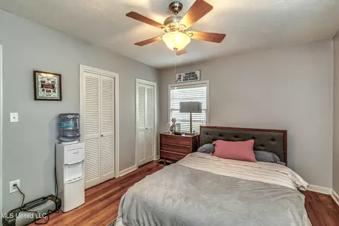 Bedroom - 1030 Cedar Hill Dr, Jackson, MS 39206 photo 4 of 10