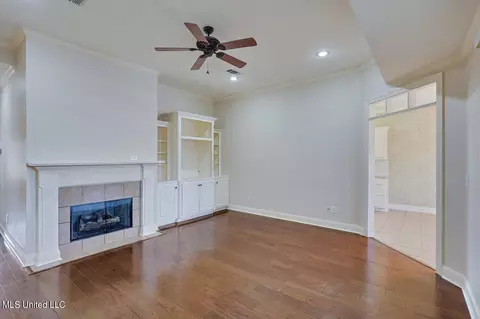 Living - 401 Stoneybrook Dr, Brandon, MS 39042 photo 1 of 2