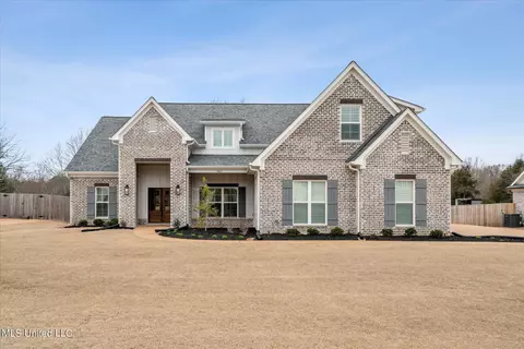3163 Grayson Crk Dr, Southaven, MS 38672