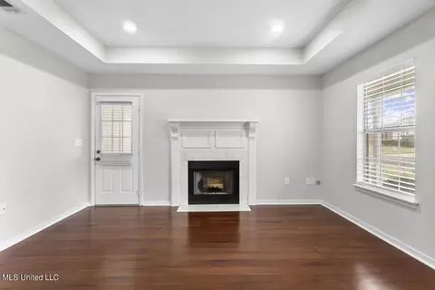 Living - 341 Audubon Cir, Brandon, MS 39047 photo 1 of 1