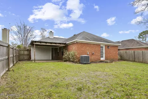 Exterior - 341 Audubon Cir, Brandon, MS 39047 photo 4 of 4