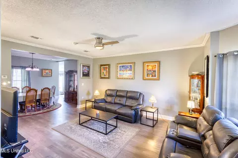 Living - 89337 E Diamondhead Dr, Diamondhead, MS 39525 photo 3 of 3