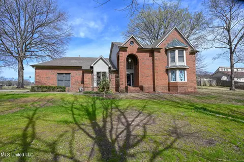 7851 Sylvan Ln, Olive Branch, MS 38654