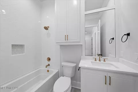 Bath - 120 Ironwood Plantation Blvd, Madison, MS 39110 photo 11 of 12