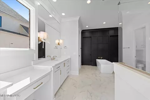 Bath - 120 Ironwood Plantation Blvd, Madison, MS 39110 photo 1 of 12