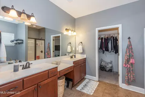 Bath - 1325 Fieldstone St, Hernando, MS 38632 photo 1 of 3