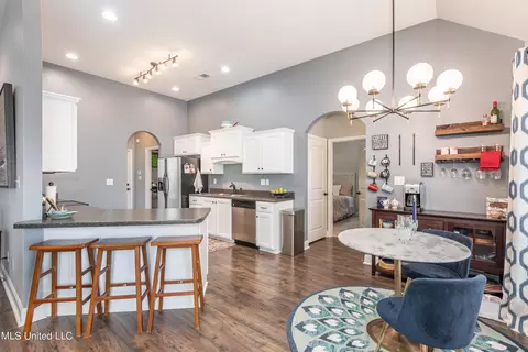 Kitchen - 1325 Fieldstone St, Hernando, MS 38632 photo 1 of 3