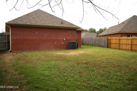 Exterior - 112 W Pinebrook Dr, Brandon, MS 39047 photo 6 of 7