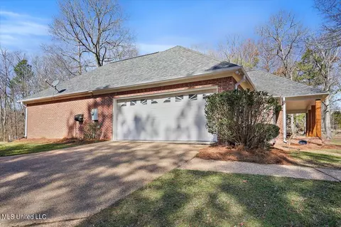Exterior - 111 Ashley Cv, Brandon, MS 39047 photo 11 of 13