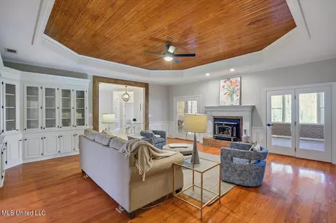 Living - 111 Ashley Cv, Brandon, MS 39047 photo 1 of 5
